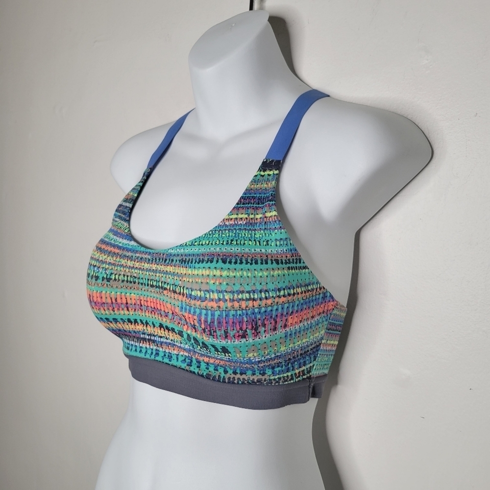 Victoria Sport Cross Back Adjustable Strap Sports Bra